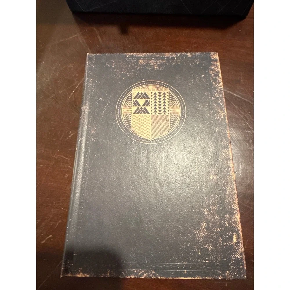 Destiny -- Limited Edition (Sony PlayStation 4, 2014)